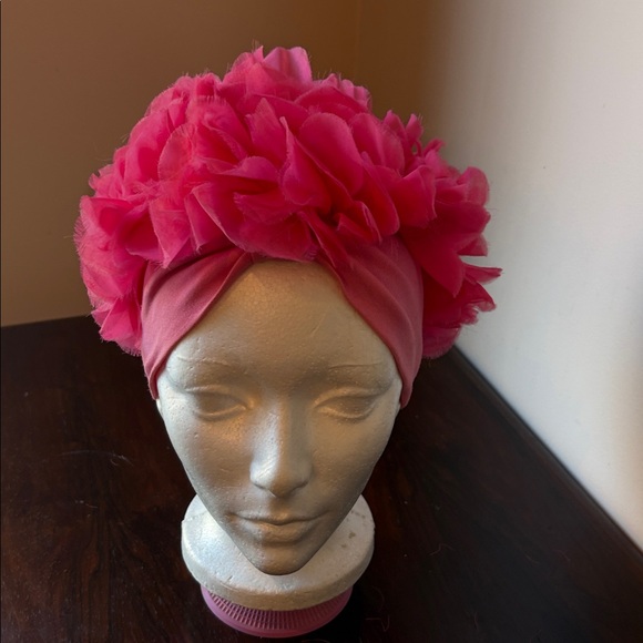 Vintage pink, petal turban style hat - Picture 1 of 6